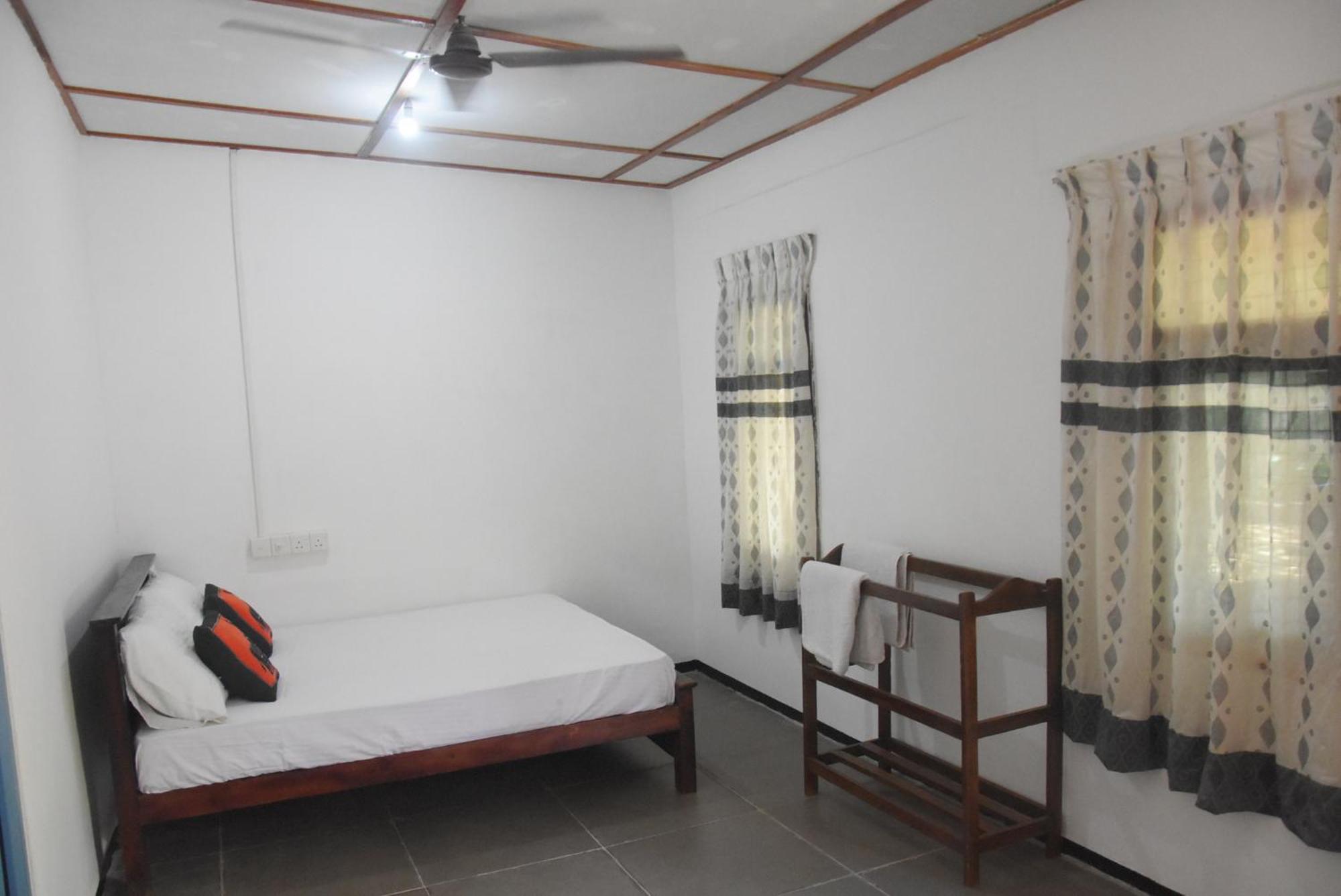 Meera Homestay Anuradhapura Exterior photo